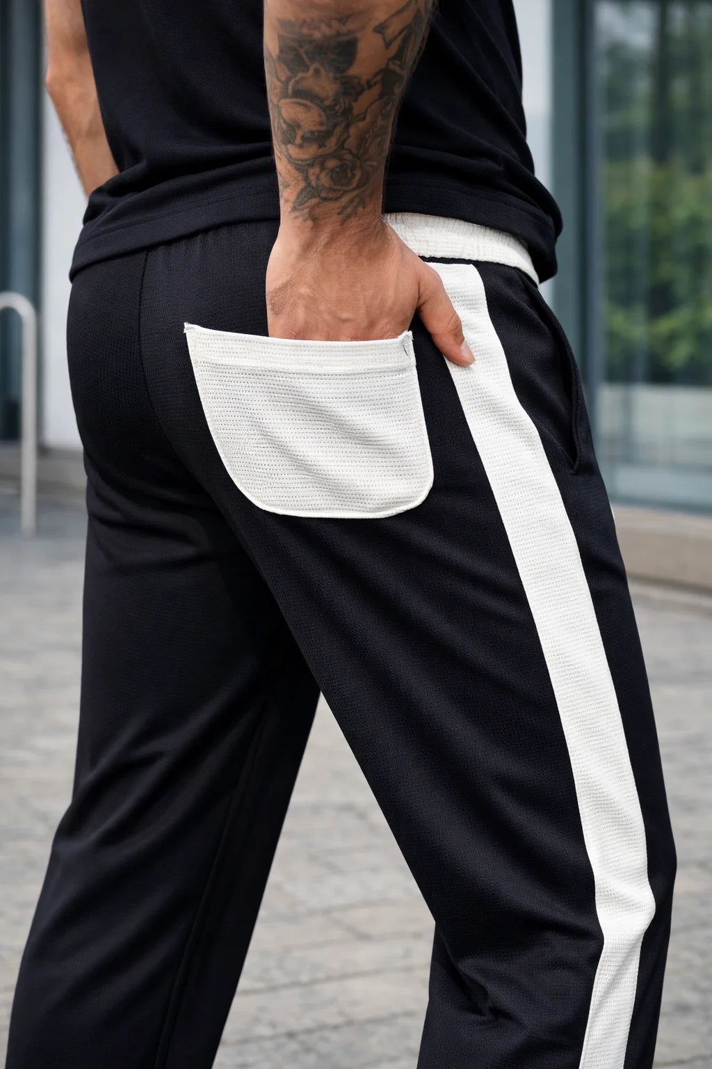 THE BRONZE FIT TROUSER-BLACK